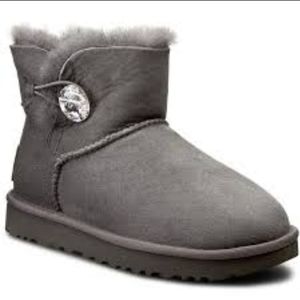 UGG MINI BAILEY BUTTON BLING Swarovski SUEDE SHEEPSKIN GREY WOMEN`S BOOTS 10